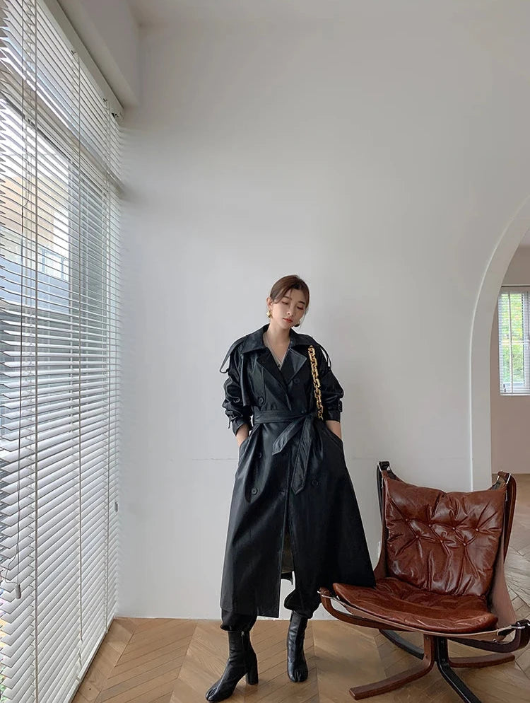 Eleganter Langer Ledermantel Mit Gürtel Für Damen | Perfekt für Alltägliche Anlässe