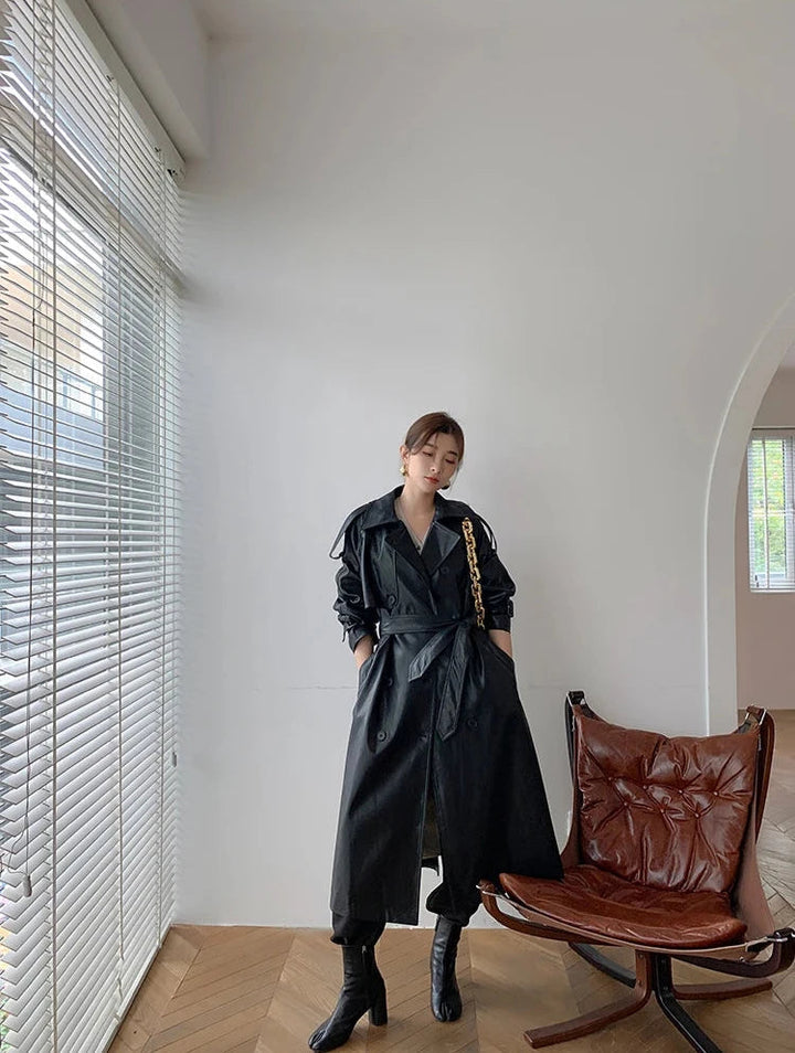 Eleganter Langer Ledermantel Mit Gürtel Für Damen | Perfekt für Alltägliche Anlässe