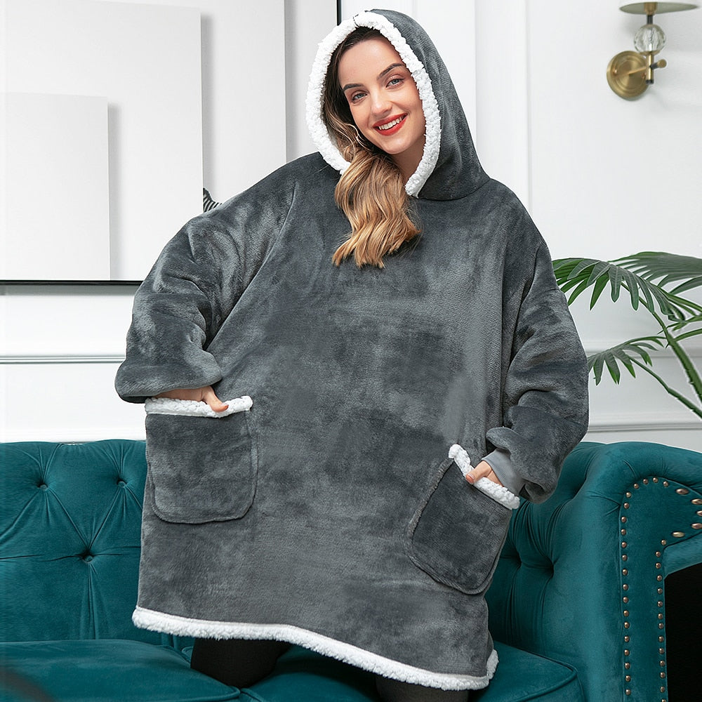 Caryn - délicieuse combinaison de sweat à capuche doux et de couverture douillette en un seul produit !