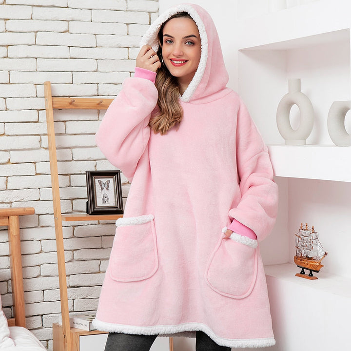 Caryn - délicieuse combinaison de sweat à capuche doux et de couverture douillette en un seul produit !