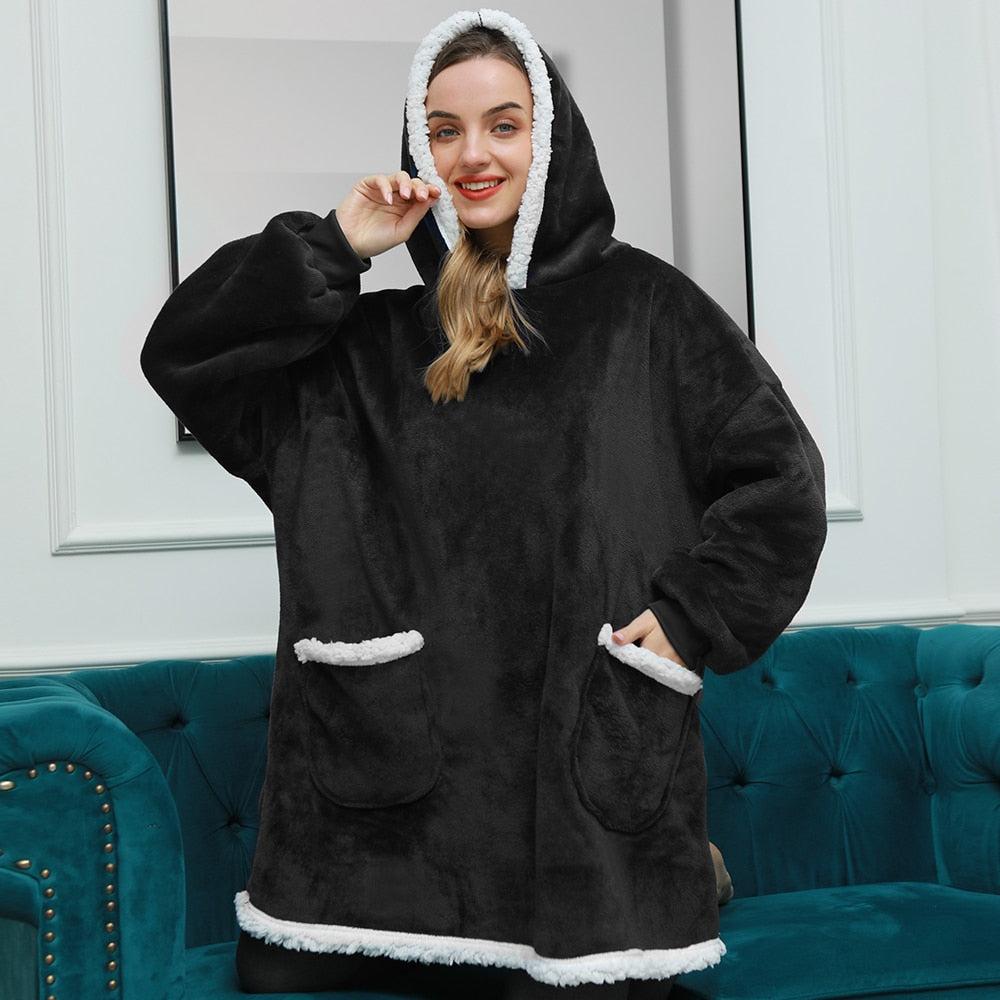 Caryn - délicieuse combinaison de sweat à capuche doux et de couverture douillette en un seul produit !
