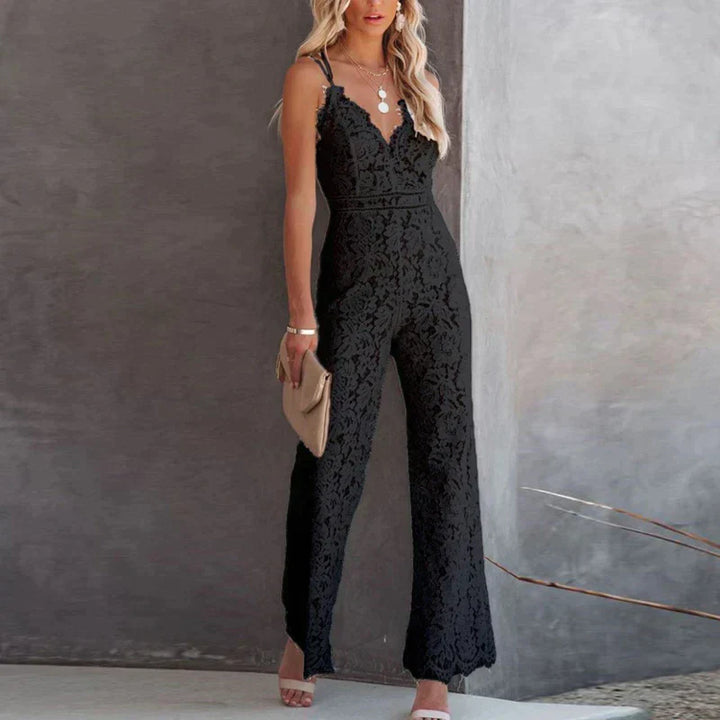 Elegante tuta in pizzo con scollo a V e spalline sottili – Tutina aderente per matrimonio, evento e estate