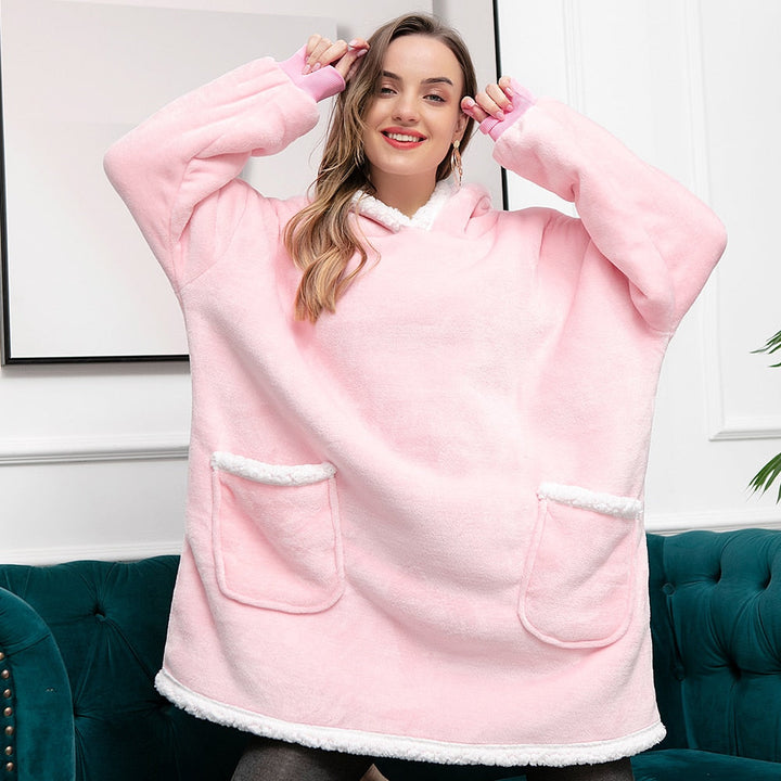 Caryn - délicieuse combinaison de sweat à capuche doux et de couverture douillette en un seul produit !