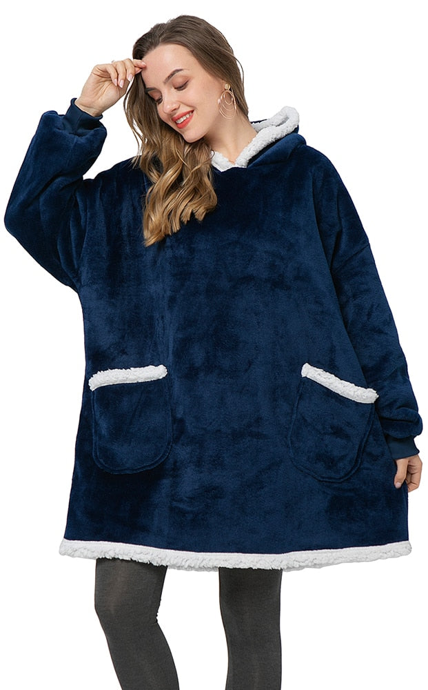 Caryn - délicieuse combinaison de sweat à capuche doux et de couverture douillette en un seul produit !