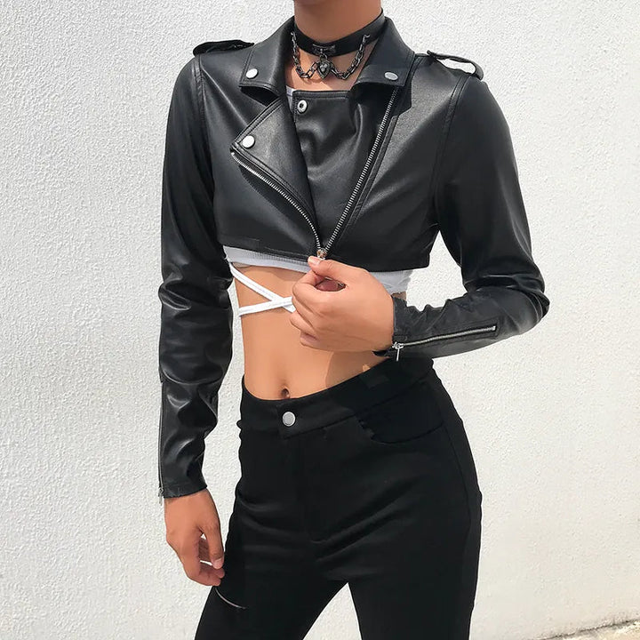 Giacca corta in pelle nera elegante per donna | Perfetta per giornate casual