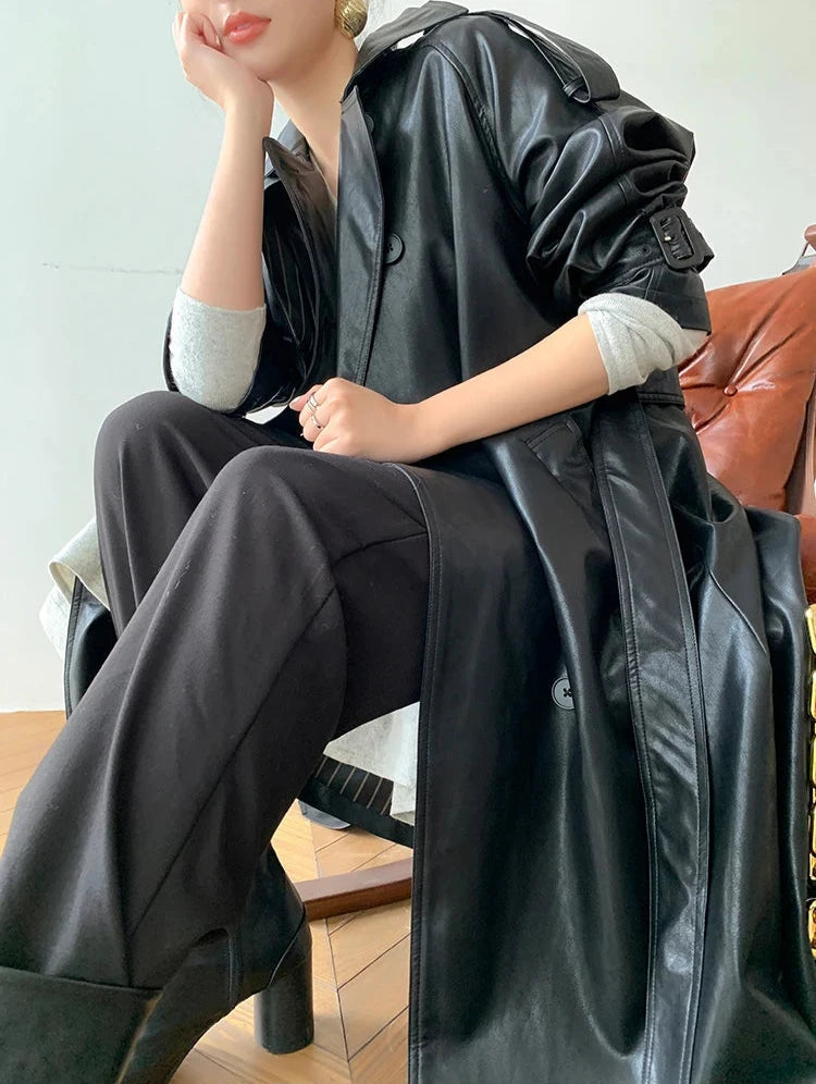 Eleganter Langer Ledermantel Mit Gürtel Für Damen | Perfekt für Alltägliche Anlässe