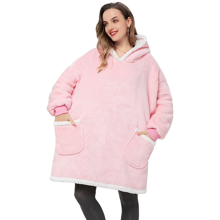 Caryn - délicieuse combinaison de sweat à capuche doux et de couverture douillette en un seul produit !