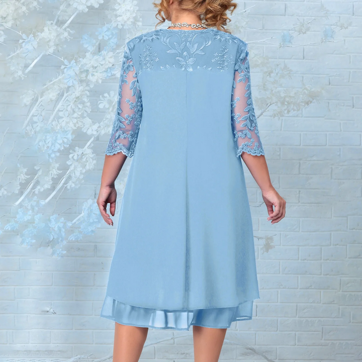 Juliann – Elegante vestito taglie forti con ricamo floreale