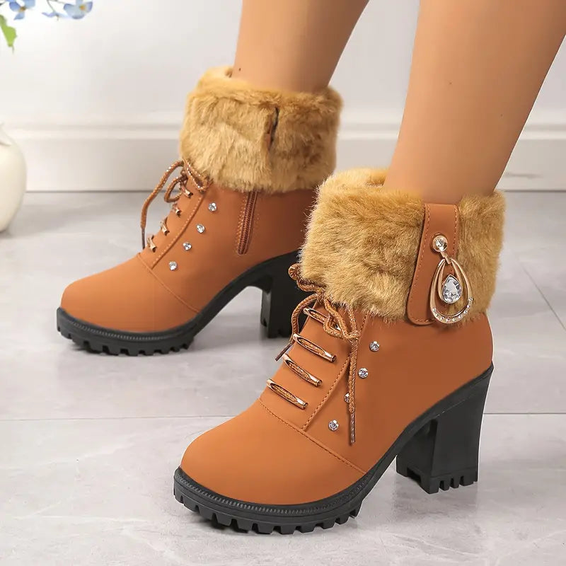 Damenstiefel mit Plüschabsatz, Seite mit Strassdekor