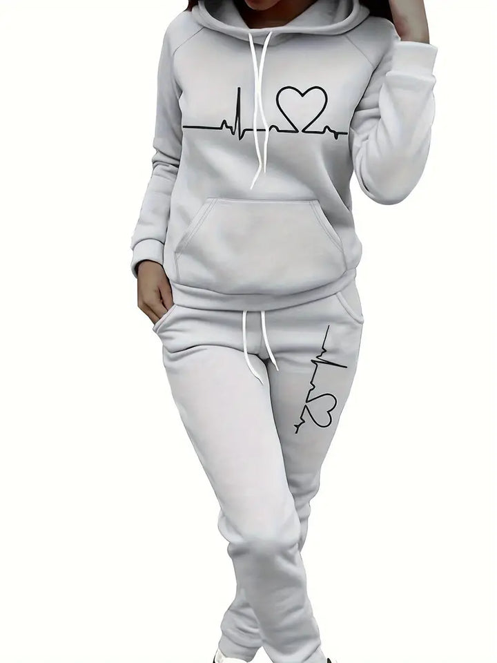 Ensemble deux pièces avec impression cœur, poche kangourou, sweat à capuche et pantalon avec cordon de serrage