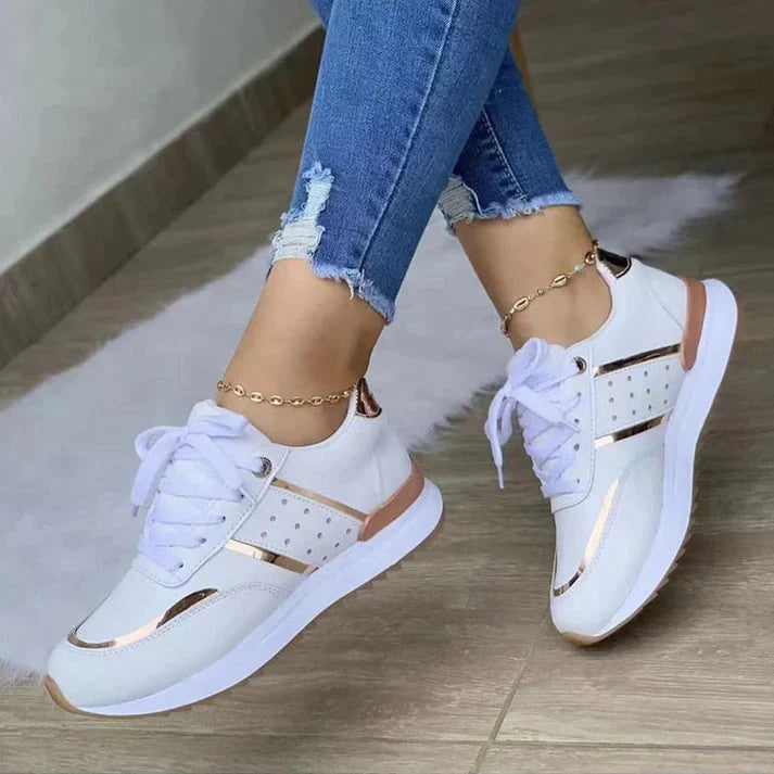 Baskets beige pour femmes avec détails dorés – Sportif & élégant