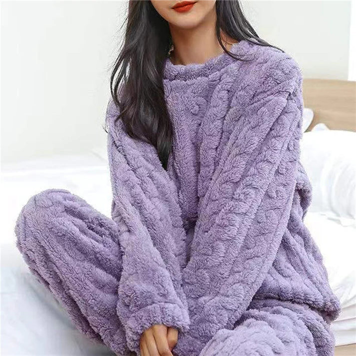 Ensemble pyjama en polaire Alyssa – chaleur élégante pour les nuits fraîches