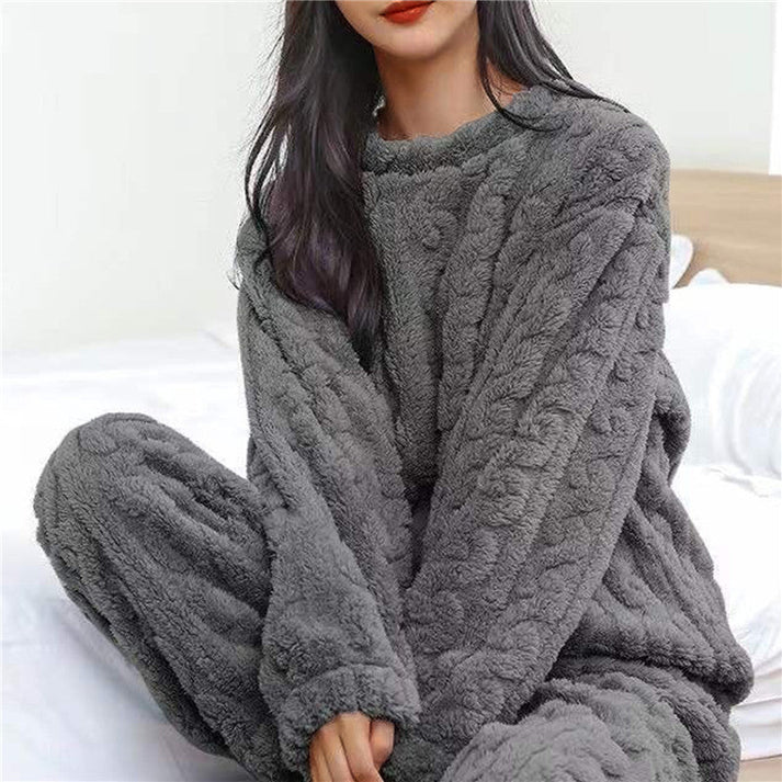Ensemble pyjama en polaire Alyssa – chaleur élégante pour les nuits fraîches