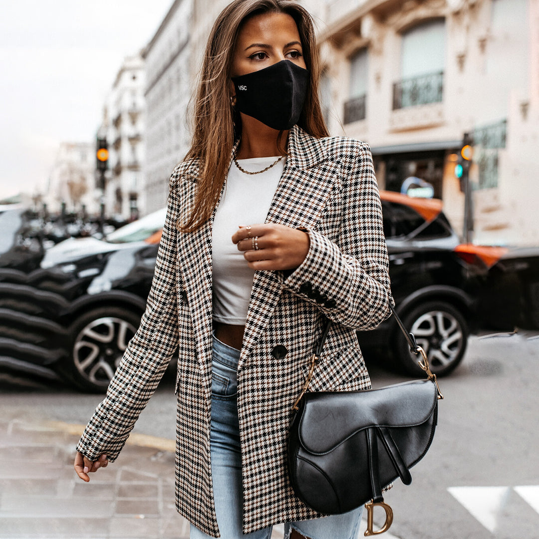 Blazer a quadri da donna con doppiopetto – look oversize per autunno e streetstyle