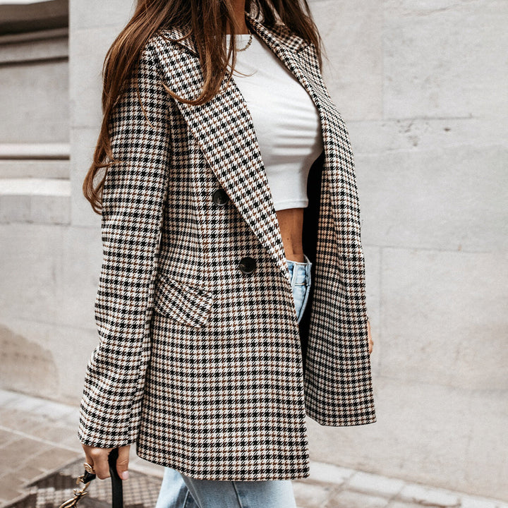 Blazer a quadri da donna con doppiopetto – look oversize per autunno e streetstyle