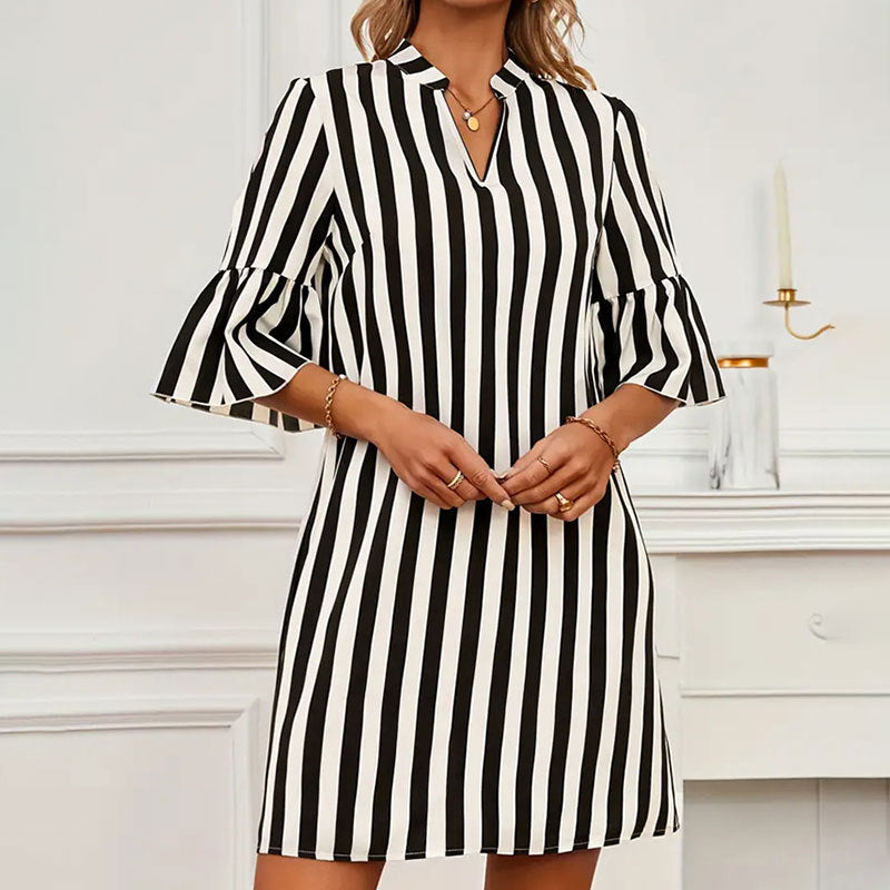 Vestito corto moderno da donna con scollo a V e maniche a volant – Abito estivo alla moda per ogni occasione