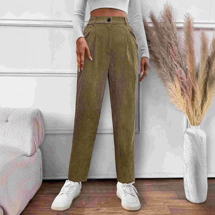 Pantaloni in velluto a coste da donna con taglio confortevole e tasche eleganti