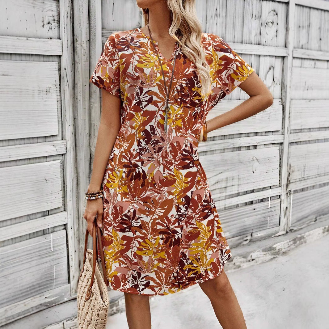 Abito casual da donna con stampa floreale, scollo a V e silhouette lusinghiera