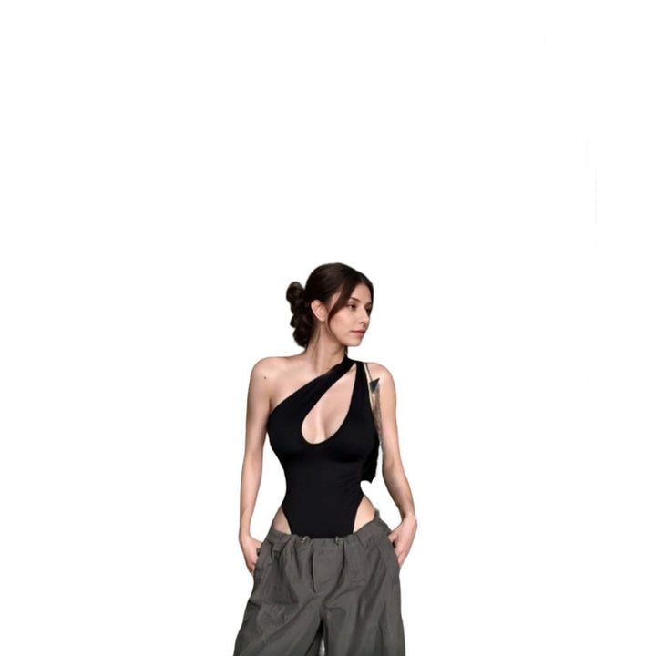 Damen Badeanzug mit innovativem Cut-Out-Design und asymmetrischen Trägern