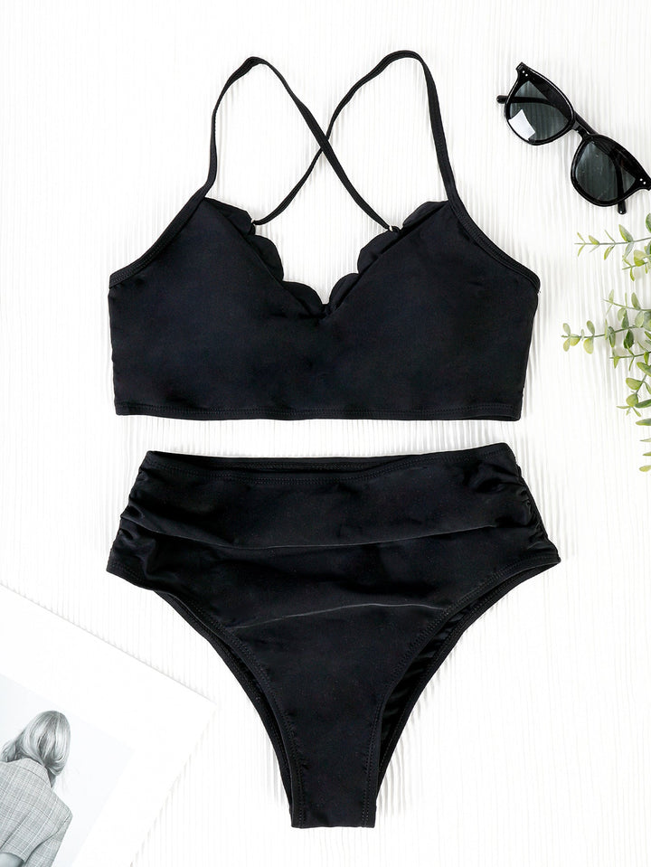 Damen Hochgeschnittener Bikini mit verspielten Trägern und hochwertigem Stoff
