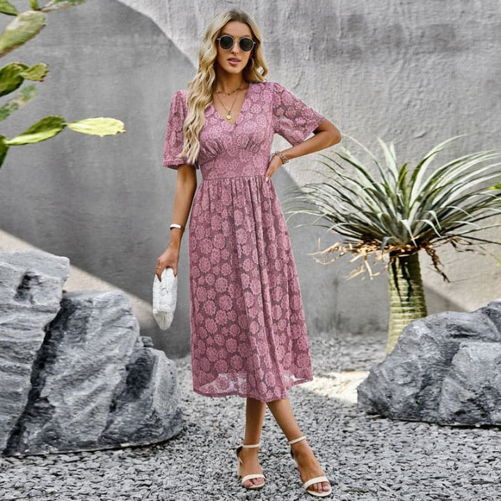 Robe midi en dentelle Oasis du Désert – col V, manches virevoltantes, taille cintrée