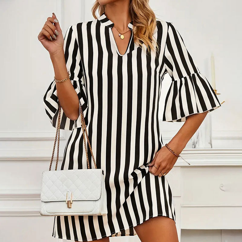 Vestito corto moderno da donna con scollo a V e maniche a volant – Abito estivo alla moda per ogni occasione