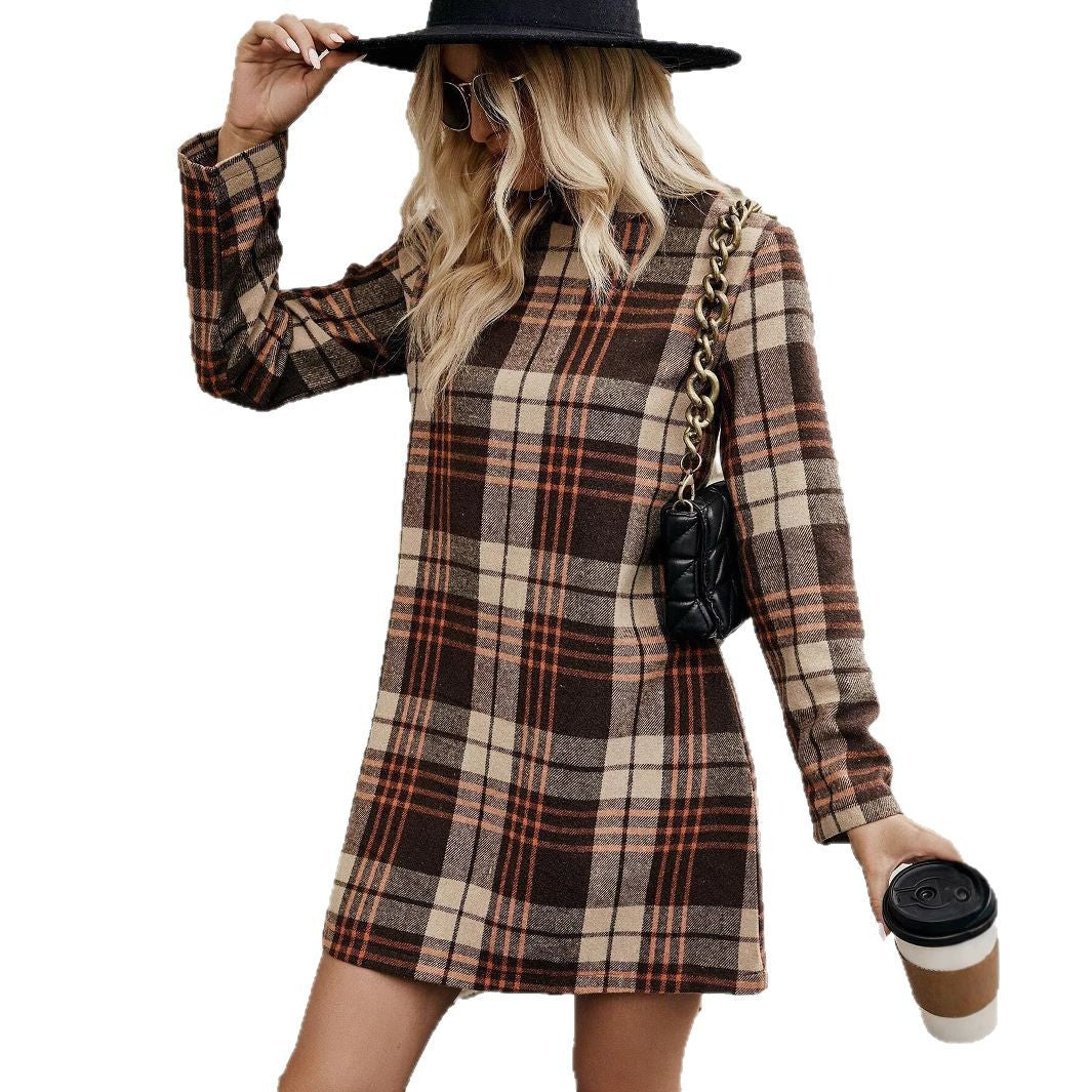 Women's flannel dress with fashionable check pattern and long sleeves