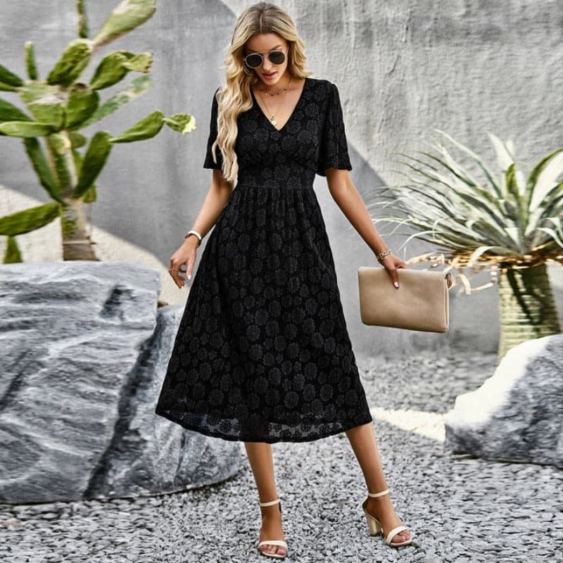 Robe midi en dentelle Oasis du Désert – col V, manches virevoltantes, taille cintrée