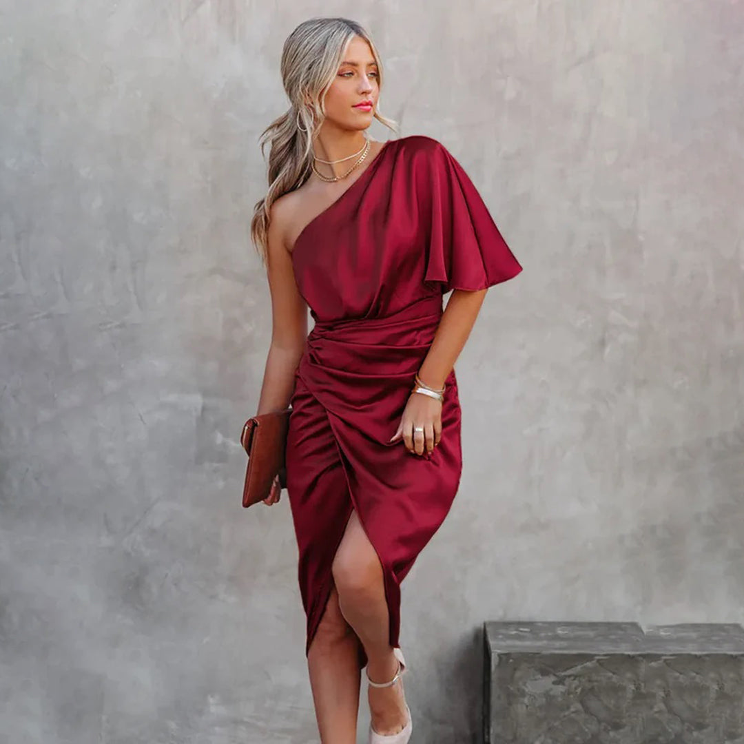 Robe midi asymétrique à une épaule – élégance audacieuse avec fente