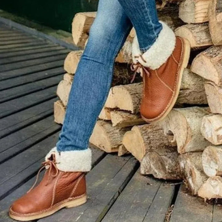 Kallie - Midfoot snow boots with fur lining for women
