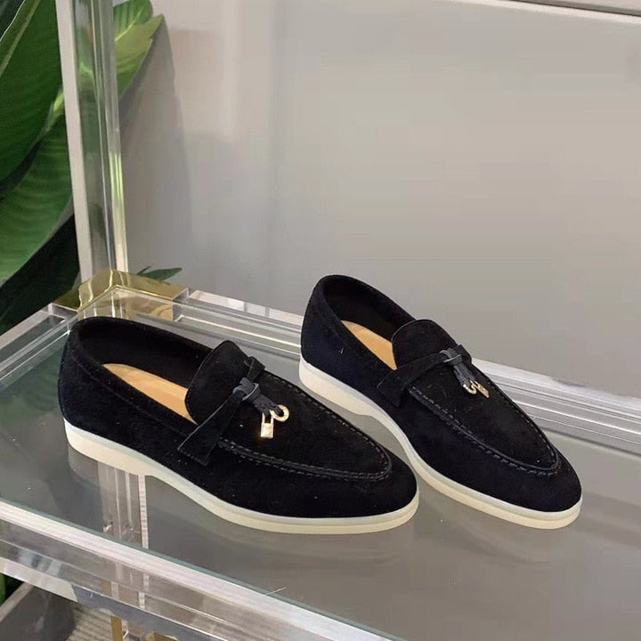 Sara Suede Loafers | Klasyczny i elegancki design, który z pewnością przyciąga uwagę