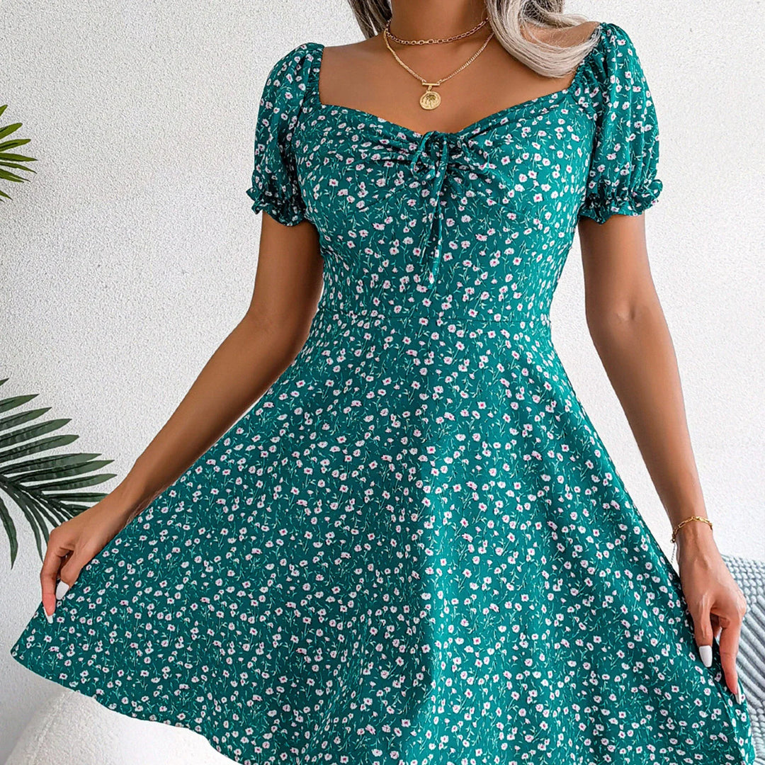 CLAIRE - Robe avec encolure carrée et laçage