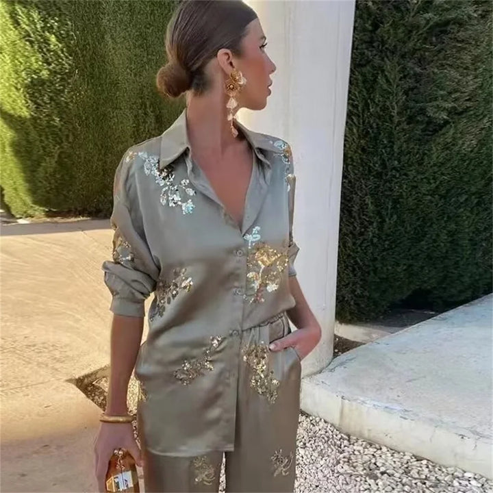 Eleganter Zweiteiler für Damen – Satin-Hose & Bluse Set mit Glitzer-Details