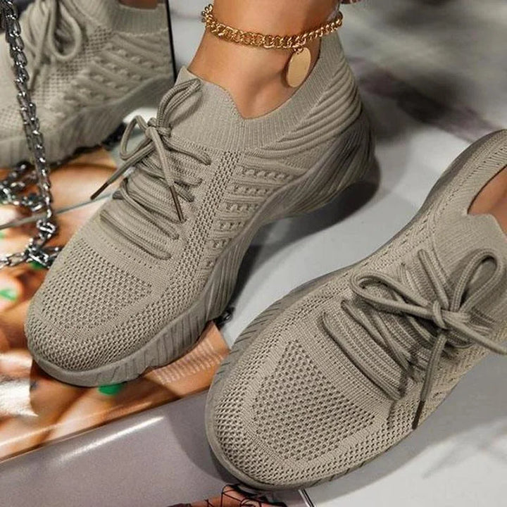 Baskets respirantes pour femmes – Chaussures de sport légères avec dessus en maille et semelle à mémoire de forme