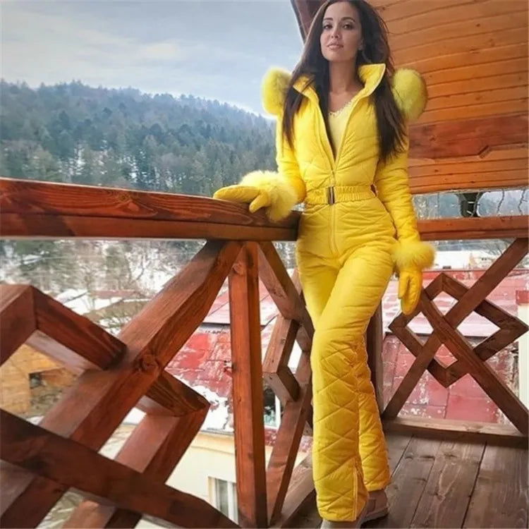 Kamilah - Combinaison de ski stylée avec capuche pour femmes