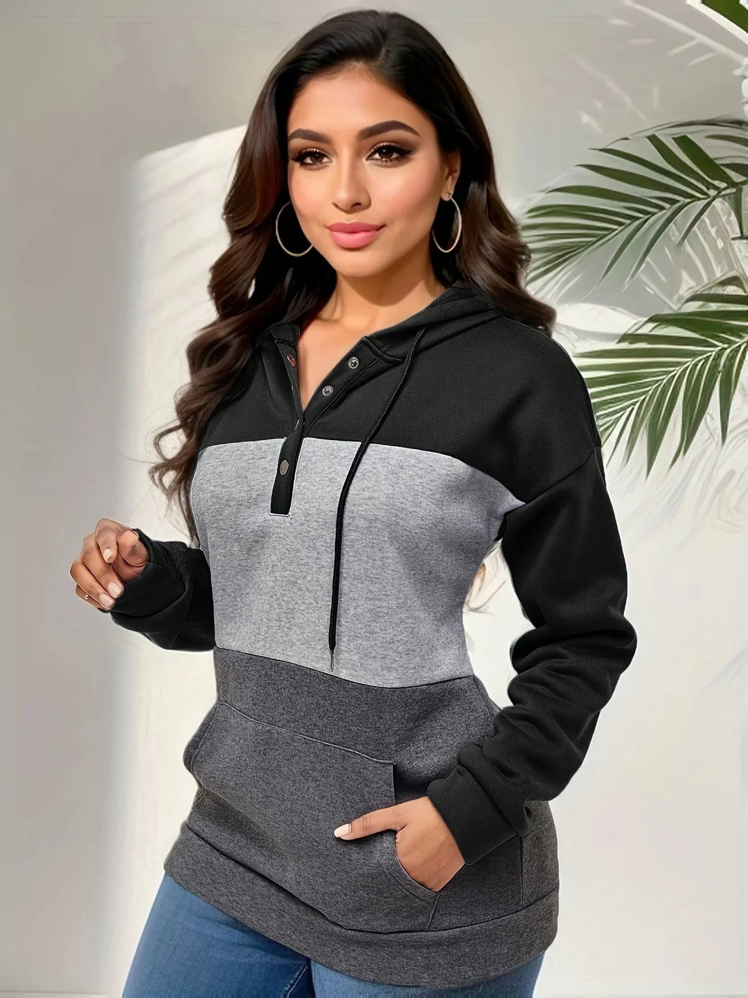 Sweat à capuche femme avec design bicolore – Pull à capuche confortable avec patte de boutonnage et poche kangourou