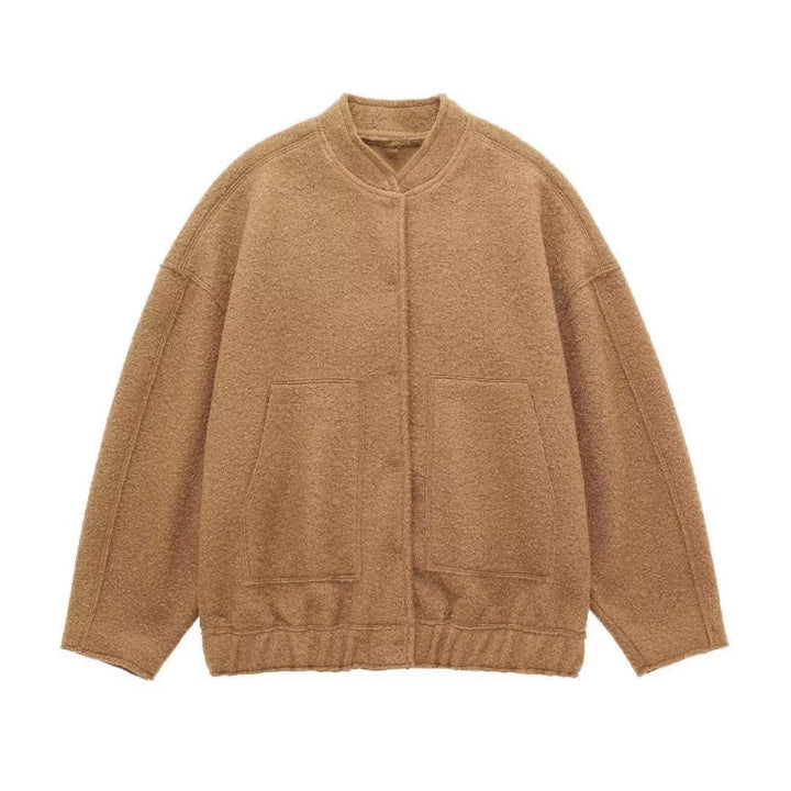 Cappotto di lana oversize con scollo rotondo e bottoni