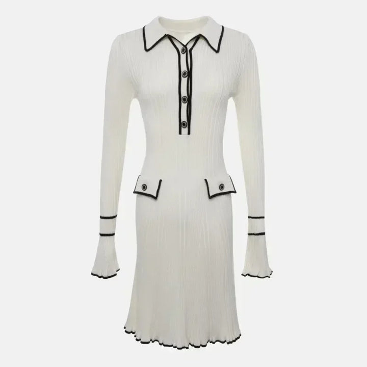 Kaylee - Langärmeliges Kleid mit Strickkragen und Rüschen