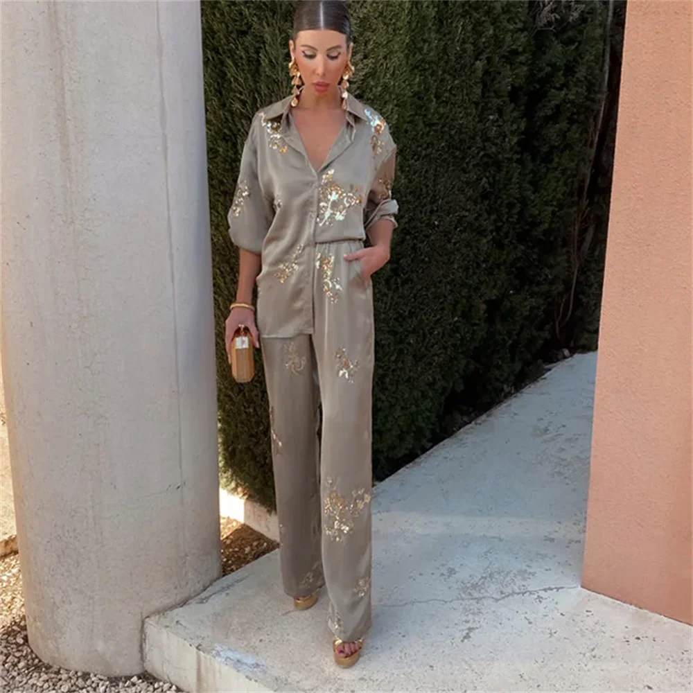 Eleganter Zweiteiler für Damen – Satin-Hose & Bluse Set mit Glitzer-Details