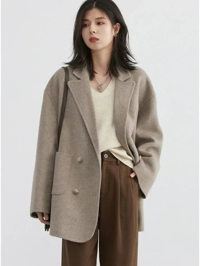Oversize Damen Wollmantel – Doppelt geknöpft & Elegant im Minimal Look