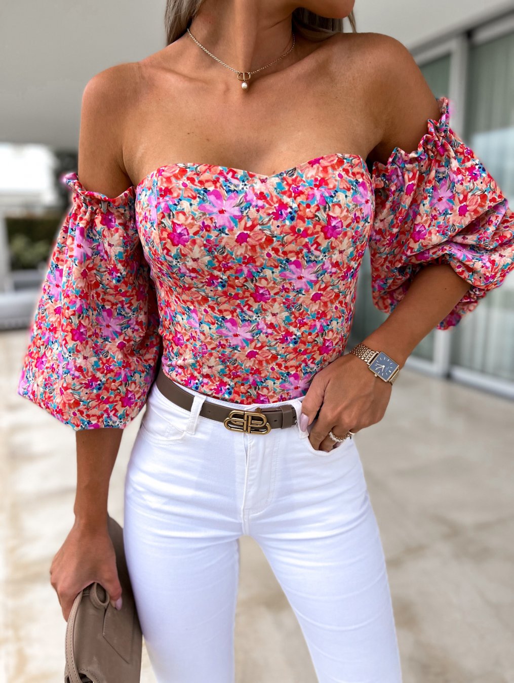 Off-Shoulder Top mit Blumen