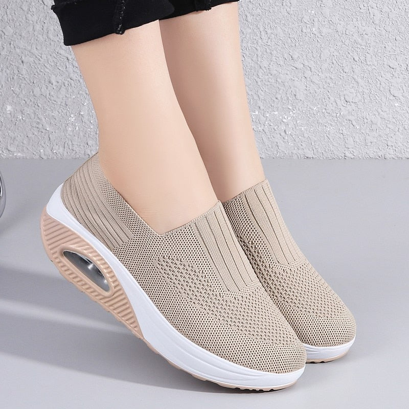 Slippers with air sole