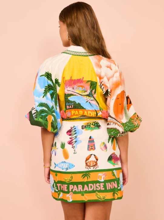 Vestito estivo a maniche corte originale con motivi vacanzieri, colletto a camicia e cintura in vita – vestito estivo per spiaggia, tempo libero e look resort