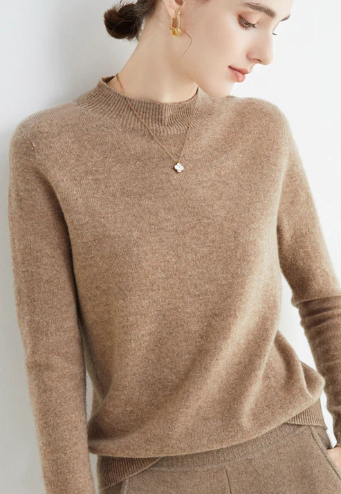 Many | Elegant turtleneck sweater for women