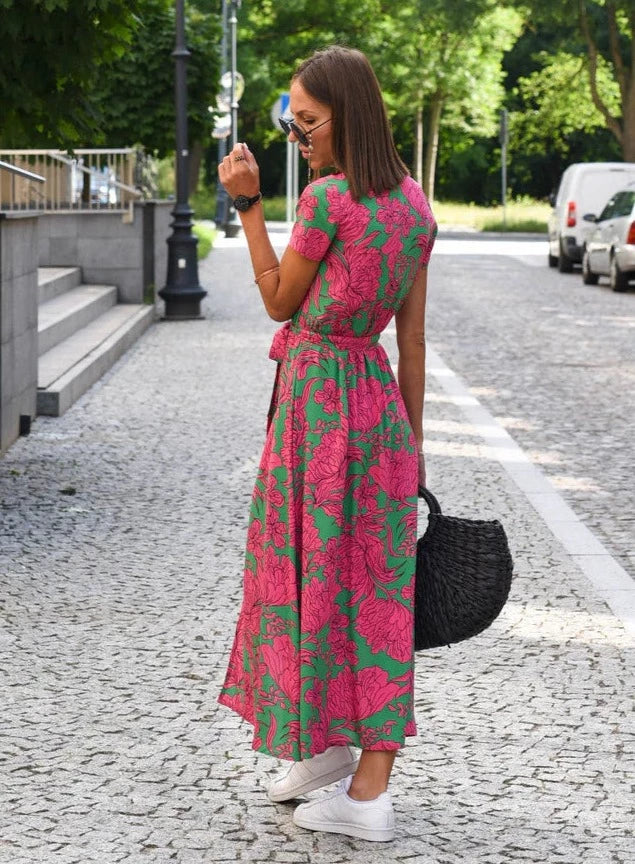 Vestito estivo donna – abito avvolgente con scollo a V e stampa floreale, manica corta, lunghezza al ginocchio