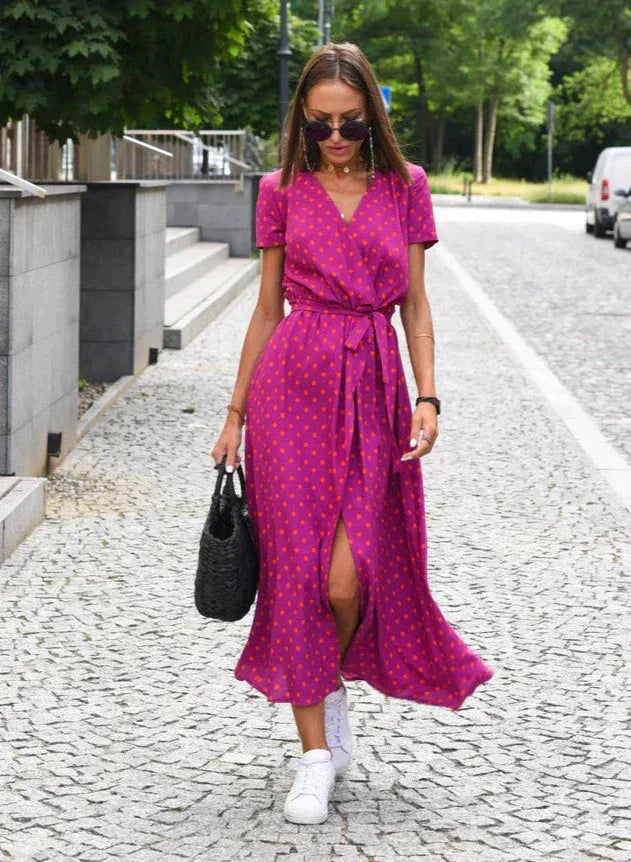 Vestito estivo donna – abito avvolgente con scollo a V e stampa floreale, manica corta, lunghezza al ginocchio