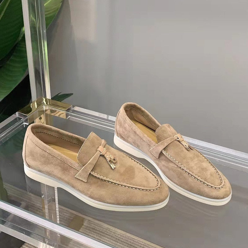 Sara Suede Loafers | Klasyczny i elegancki design, który z pewnością przyciąga uwagę