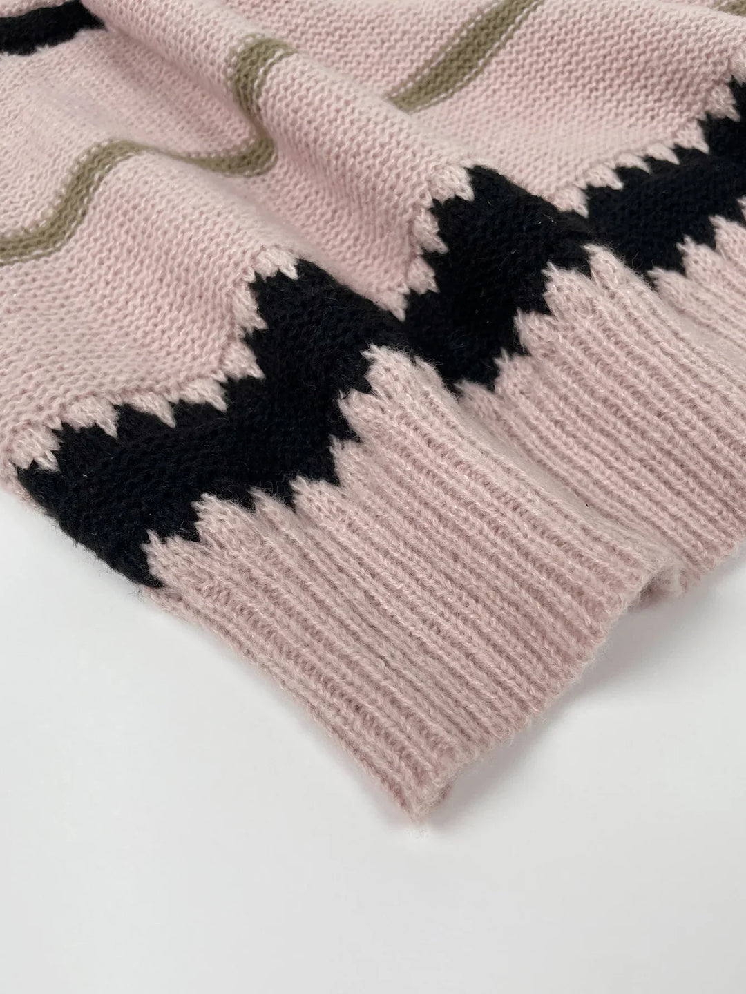 Naomi - trendy striped winter sweater