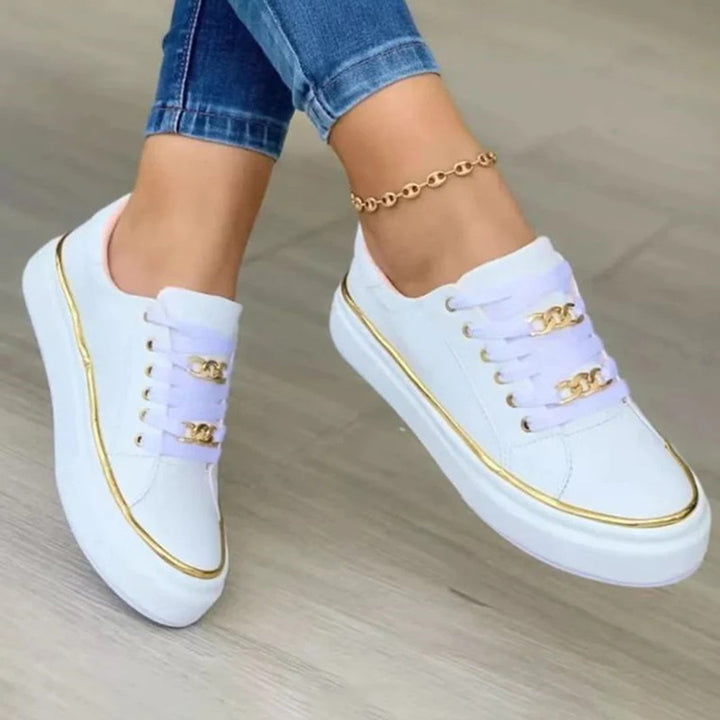 Enora - Sneakers casual basse bianche con dettagli dorati | Sneakers bianche alla moda con lacci e finiture dorate