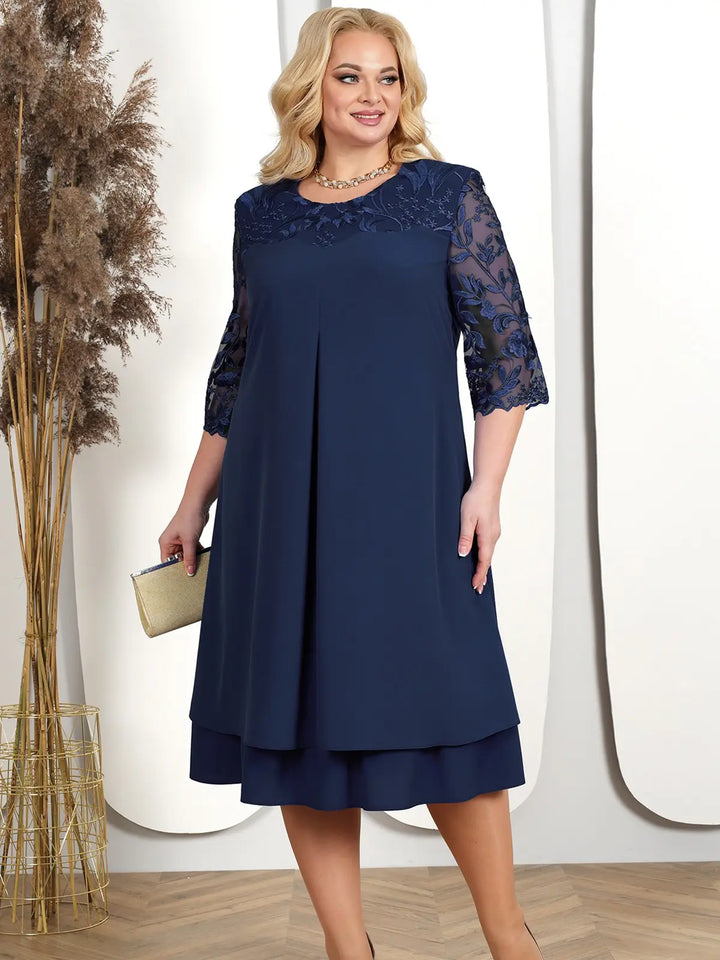 Juliann – Elegante vestito taglie forti con ricamo floreale